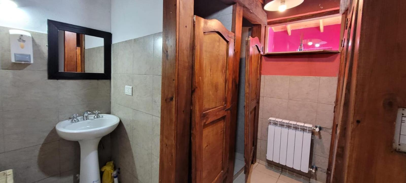 Hostel Las Cuatro Estaciones El Chalten Εξωτερικό φωτογραφία